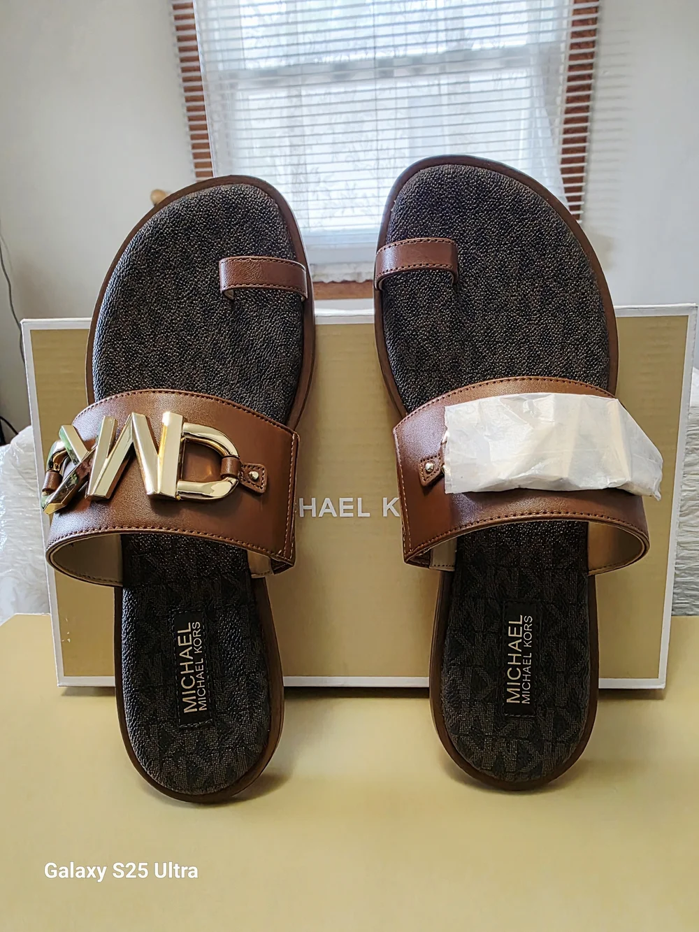 Michael Kors pic belt